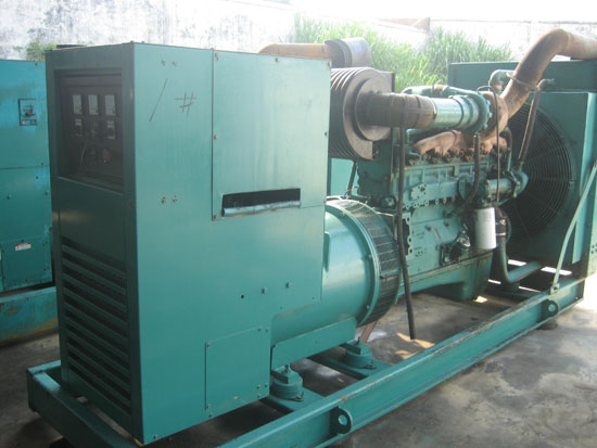 九台租赁发电机- 发电机碳刷磨损的原因是什么