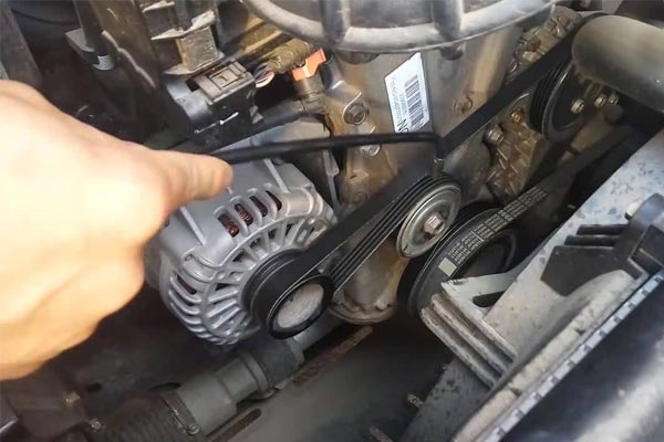 九台转速传感器的工作原理是什么？