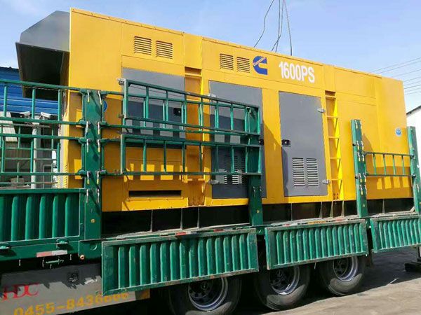 九台测量水冷式机油散热器密封件尺寸时的注意事项有哪些？